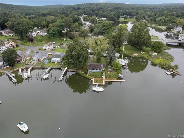 2 Hill Road, East Lyme, CT 06333