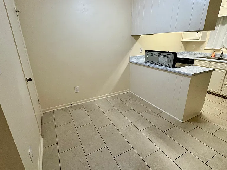 120 Ridgeview Ct — Photo 2