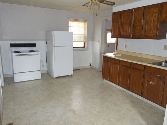 4th image of 2024 Cottage St