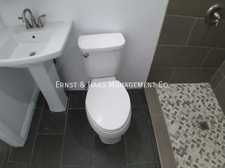 1125 Saint Marys Ct #1A — Photo 14
