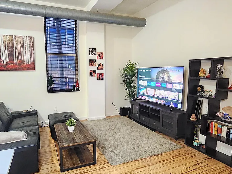 232 Pavonia Ave #309 — Photo 3