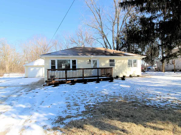 2253 E 1500th Rd S, Kankakee, IL 60901