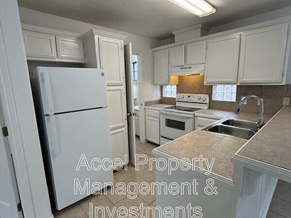 4th image of 1004 Fort Hood Ave APT D