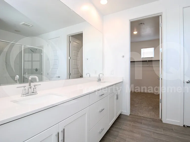 8239 E Petunia Ave — Photo 10