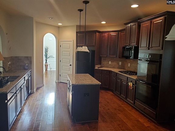 3rd image of 635 Angel Oak Ln