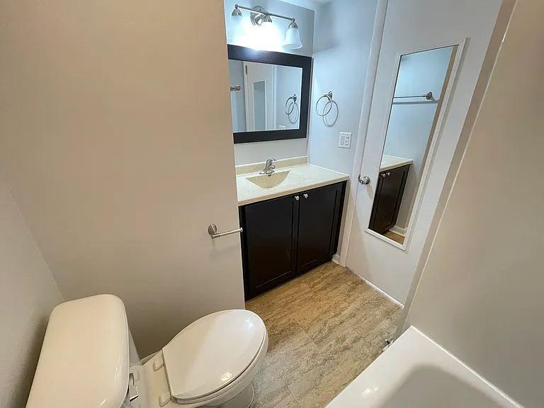 235 E Palatine Rd #2B — Photo 3