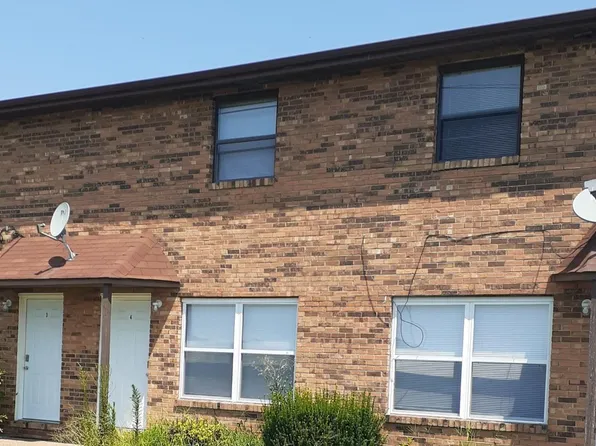 1039 Belle Valley Dr, Belleville, IL 62220