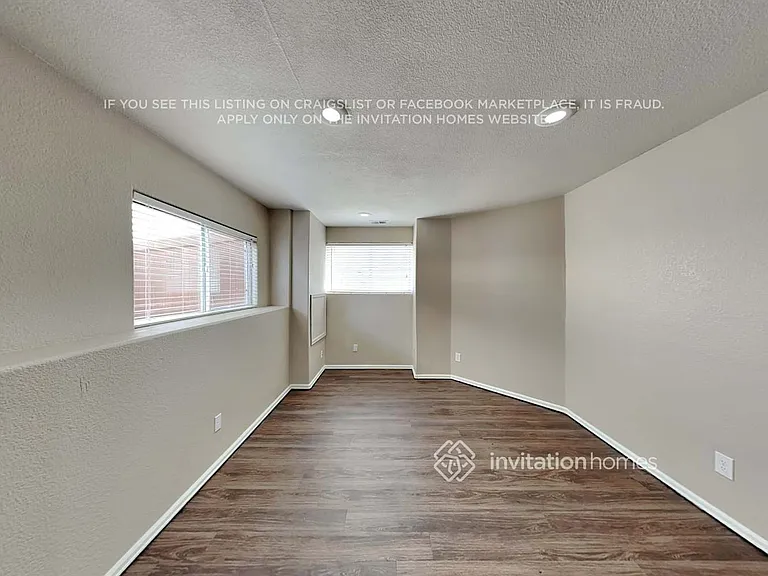 4861 N Silverlace Dr — Photo 5