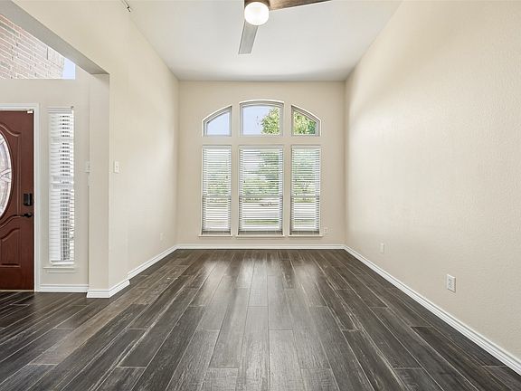 4th image of 3110 Alcove Ln