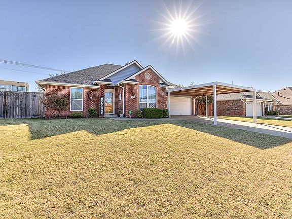 3rd image of 2436 E Hills Dr