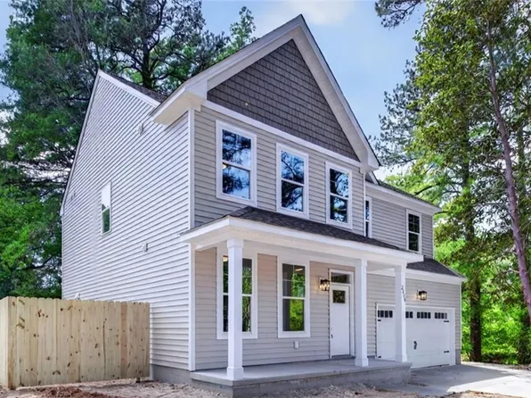 2800 Meadow Wood Dr E, Chesapeake, VA 23321
