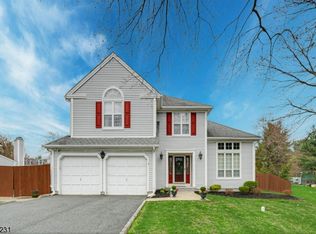 3 Cherokee Path, Branchburg, NJ 08876