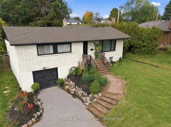 618 Sunset Blvd, Clarington, ON L1B 1C9