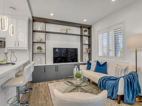 70 Clovelly Ave, Toronto, ON M6C 1Y3