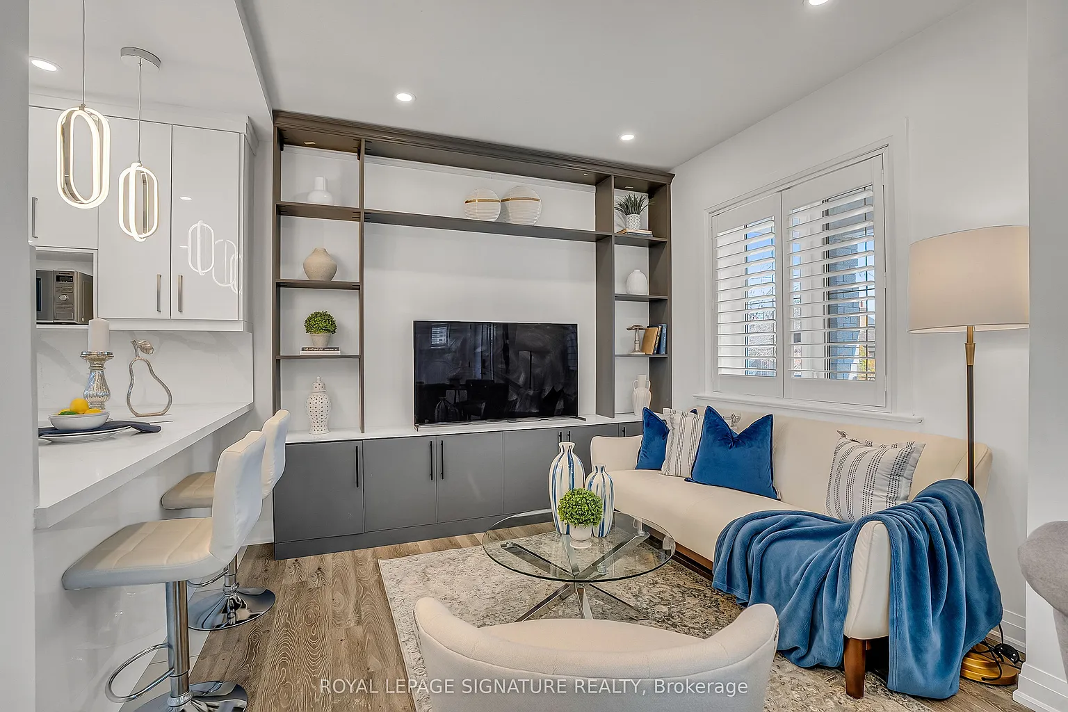 70 Clovelly Ave photo 1