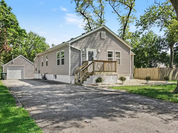 523 Rush St, Hobart, IN 46342