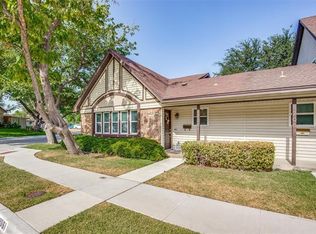 2061 Clubview Dr, Carrollton, TX