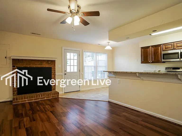 4773 Woods Edge Rd — Photo 4