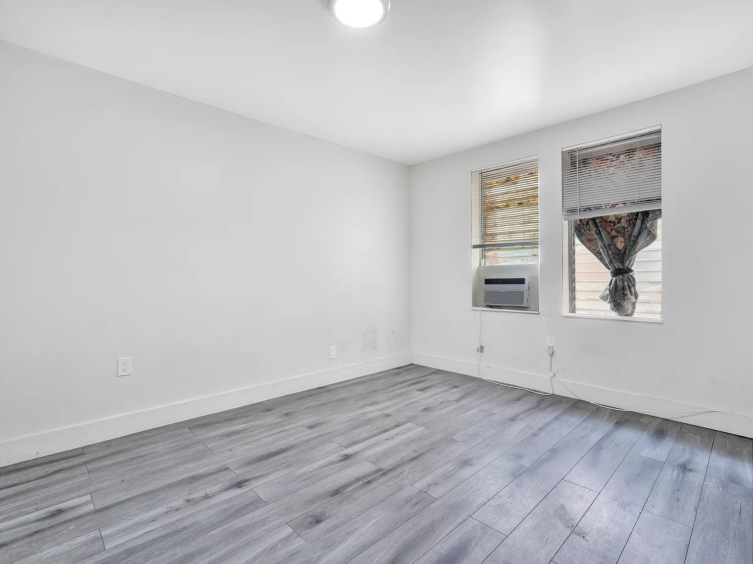 1 bed, 1.0 bath, 500 sqft, $1,600 — Photo 3