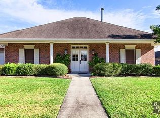 324 Meandering Way, Houma, LA 70360