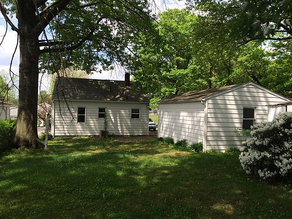 5th image of 188 E Park Ave