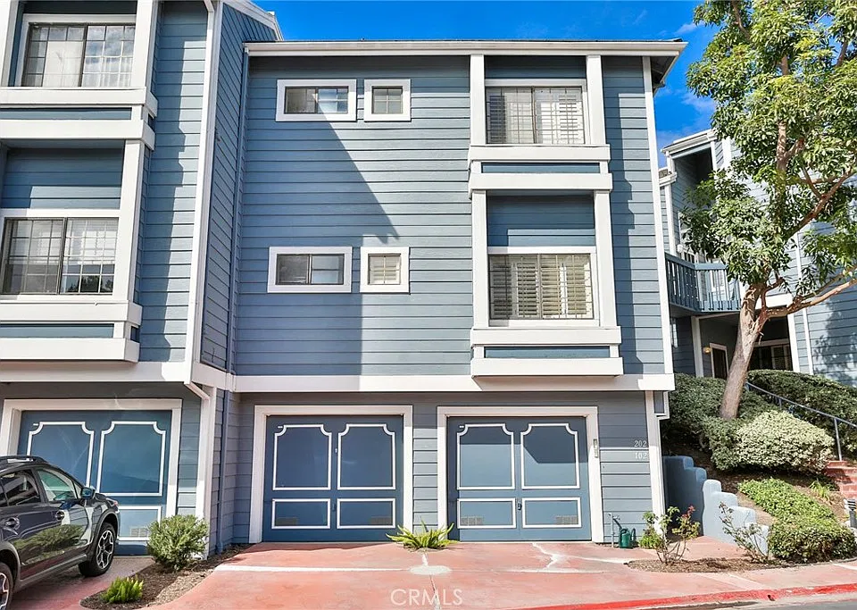 8191 Sandcove Cir #102