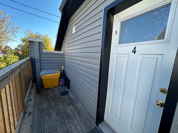 3rd image of 145 Ross St #4
