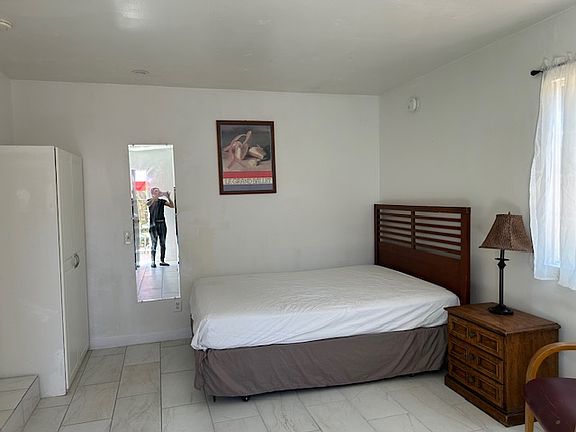 5th image of 15340 Hart St #3