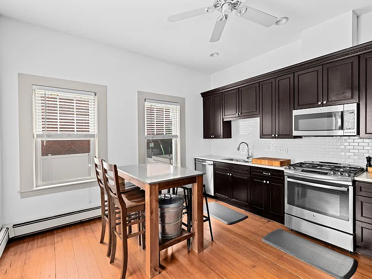 683 E 4th St #1 — Photo 9