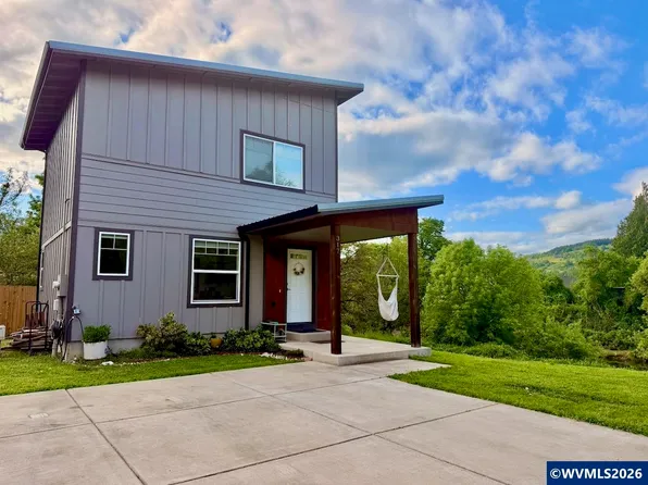 317 SE Sheridan Rd, Sheridan, OR 97378