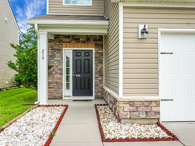 210 Daniels Creek Cir — Photo 9