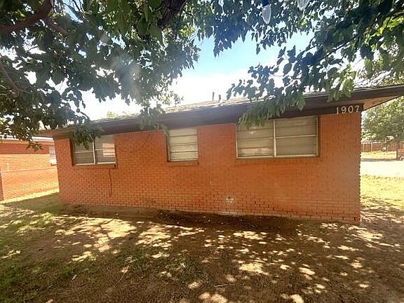 2nd image of 1907 41st St #A & B