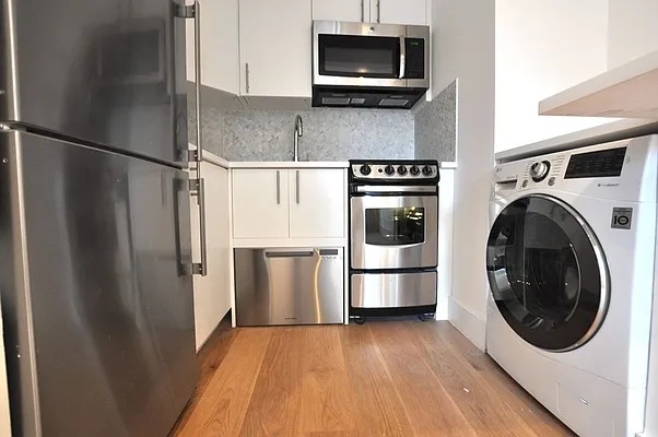 Rented by REAL New York | media 6