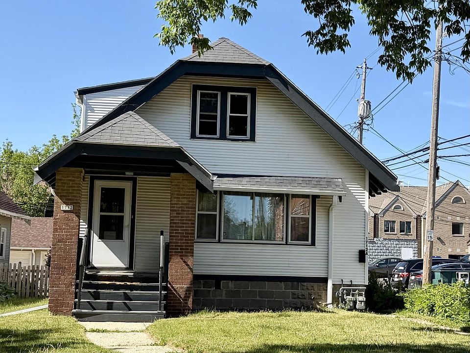 1st image of 1712 E Lake Bluff BOULEVARD