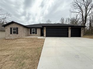 6 Salen Ln, Bella Vista, AR 72715
