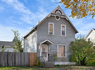 422 Chestnut St, Grand Forks, ND 58201