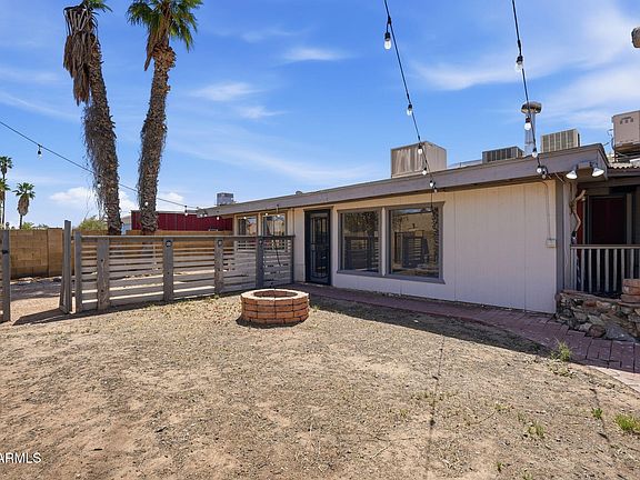 4th image of 702 E SAGUARO Street