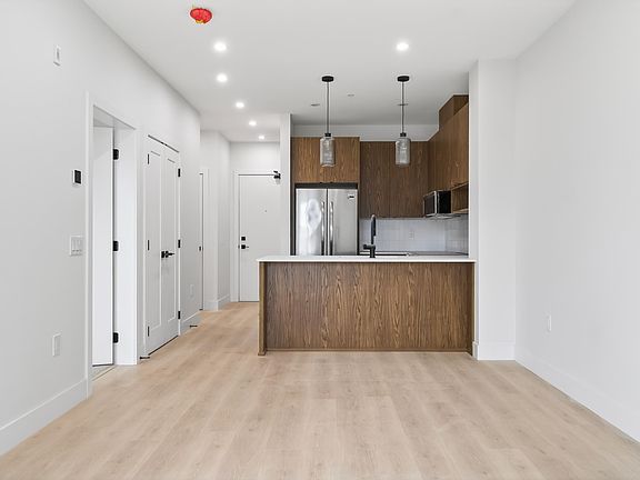 2nd image of 46187 Thomas Rd #505