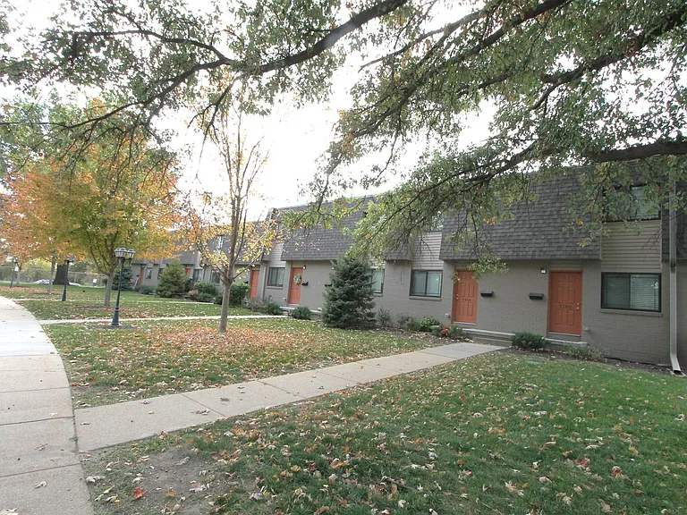 Harrisville Townhomes — Photo 21