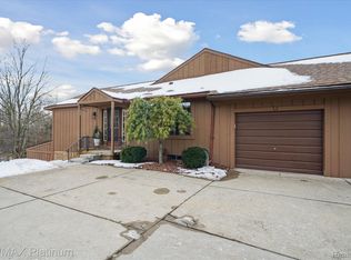 11952 Lexington Dr #1, South Lyon, MI 48178