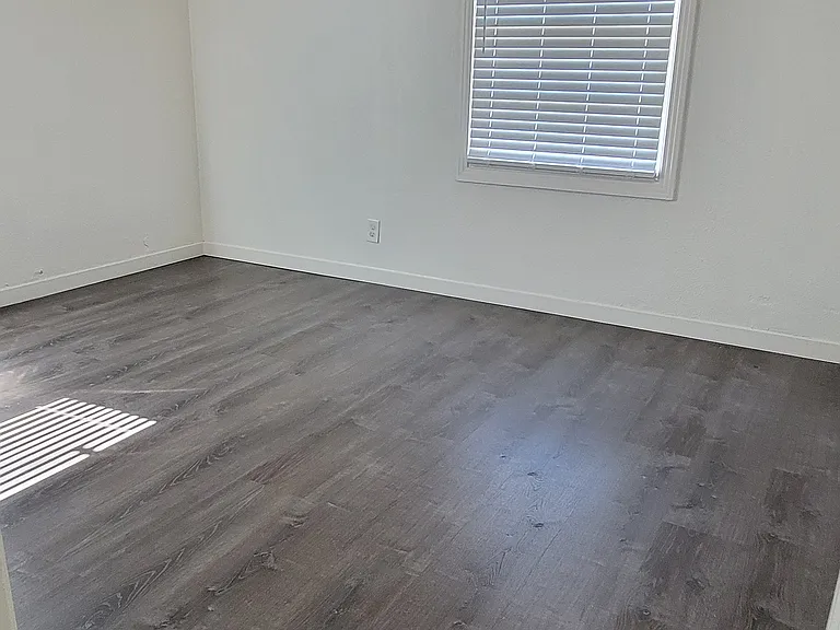 5510 33rd Ave — Photo 10
