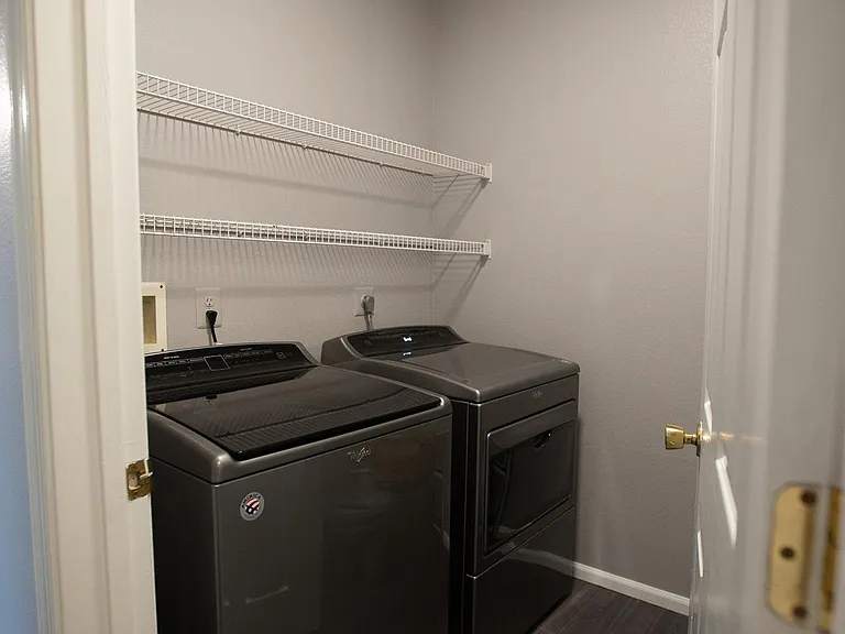 1550 Spring Gate Dr — Photo 14
