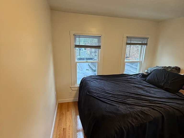 523 E 3rd St #2R — Photo 6