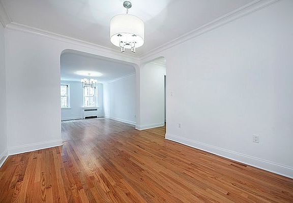 3rd image of 325 E 77th St APT 3C