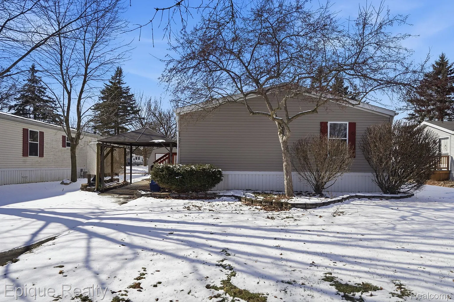 271 Lovell Ct photo 1