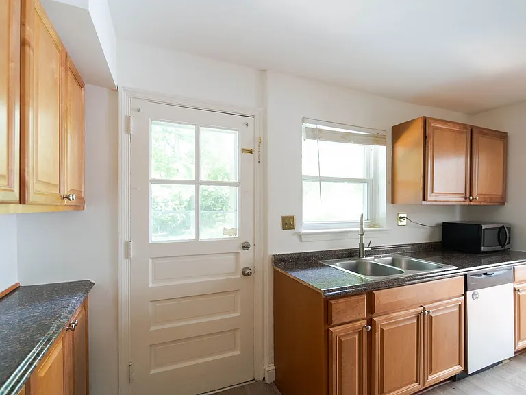 5305 Yorktown Blvd — Photo 8