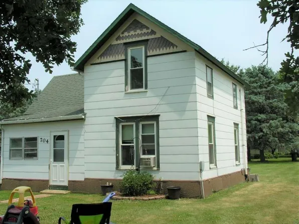 704 Woodland Ave, Riceville, IA 50466