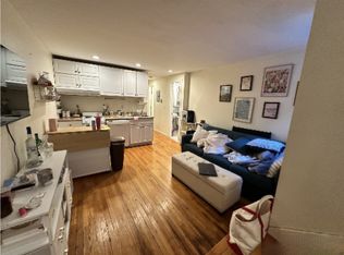 28-30 Phillips St #M, Boston, MA 02114