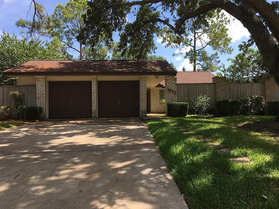 1st image of 1817 Laurel Oaks Dr