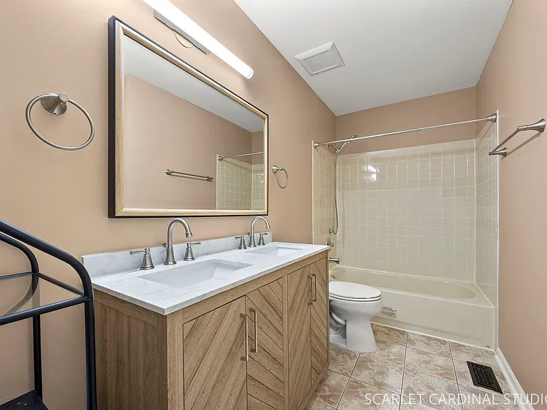 309 Newport Ln — Photo 15